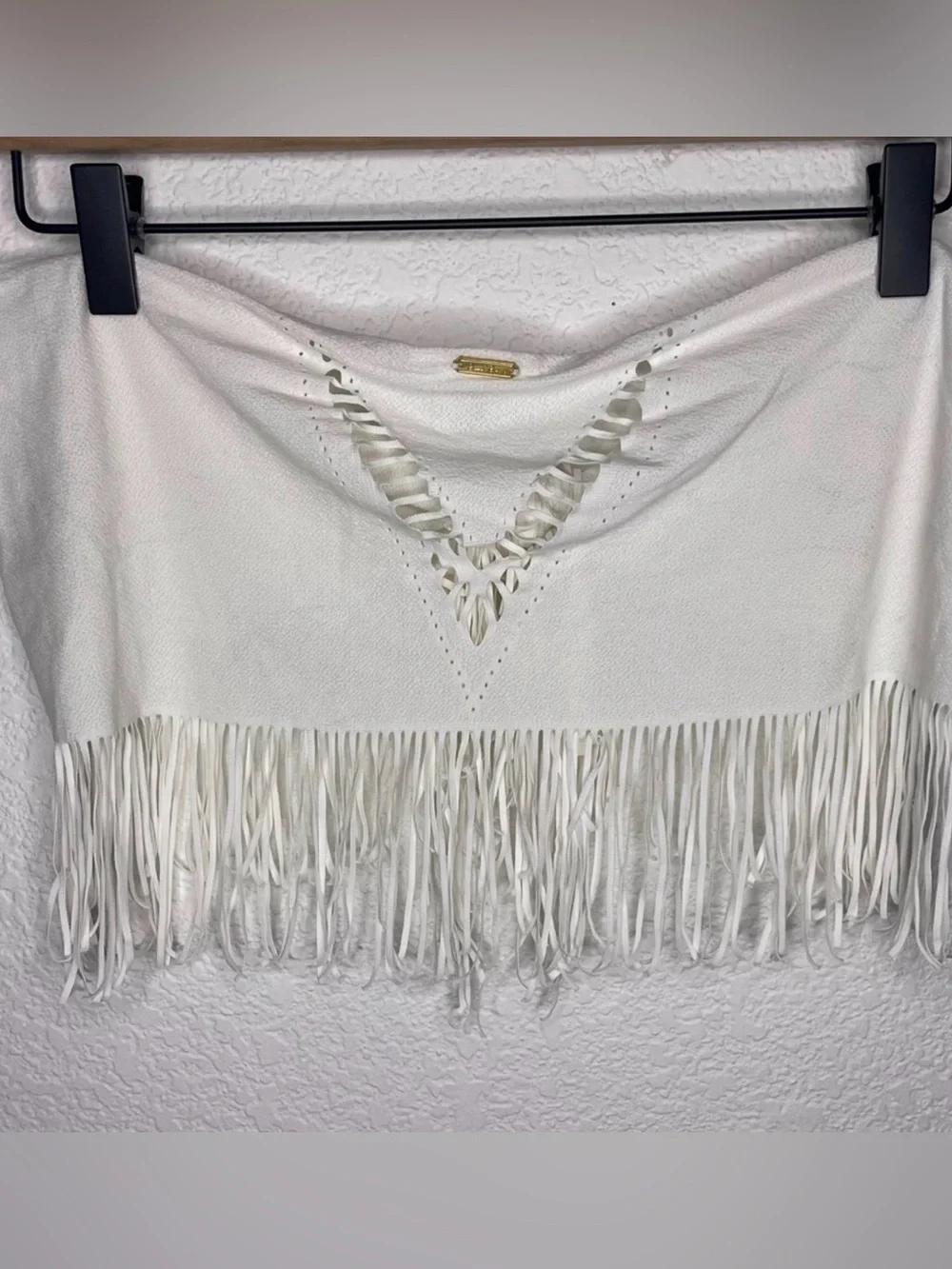 Beach Bunny Tie-Front top fringe summer
White one size - Picture 5 of 7
